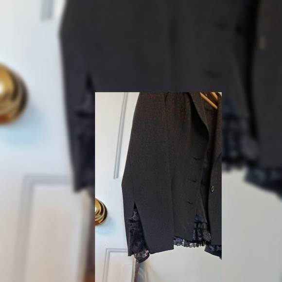 Blazer - Picture 3 of 3